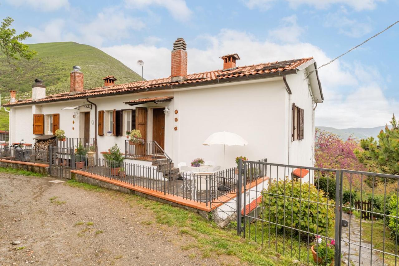 Sassi Scritti - Acero Montano Apartman Montefegatesi Kültér fotó